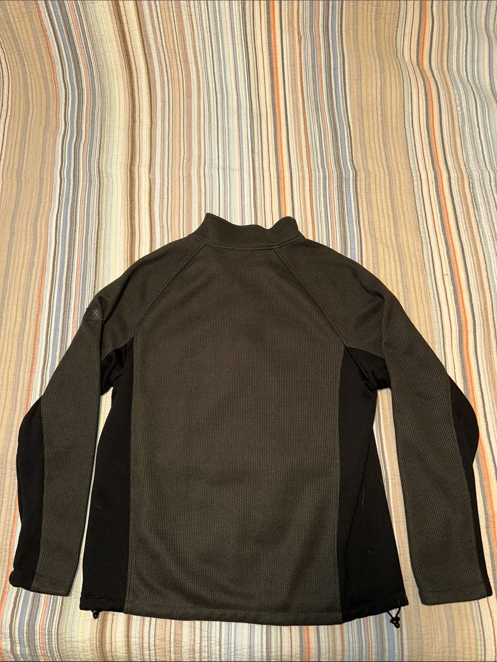 ZeroXposur Men's Black and Green Half-Zip Sweater - Picture 5 of 5
